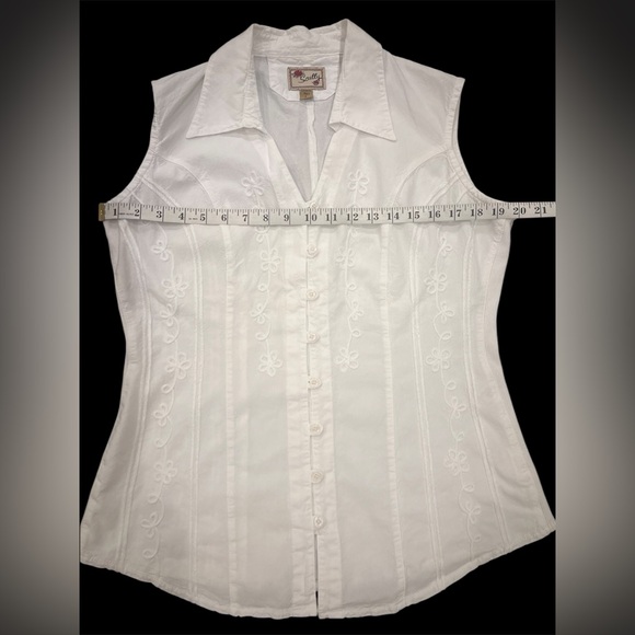 Scully White Floral Embroidered Blouse - Picture 7 of 15